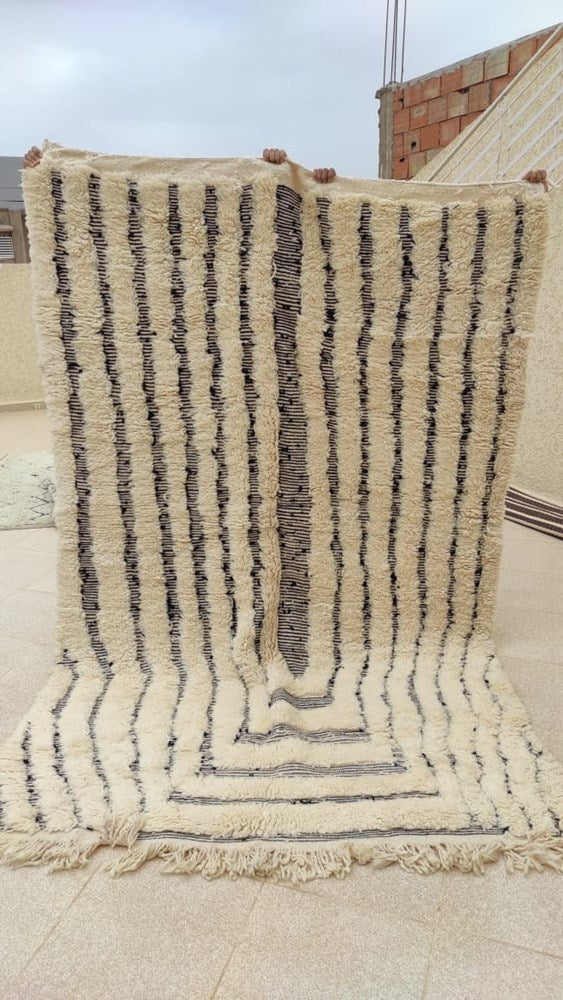 Atlas Mountain Weavers: Beni Ourain Moroccan Rug