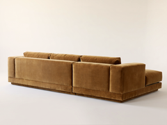 Bosque Sectional w/ Chaise
